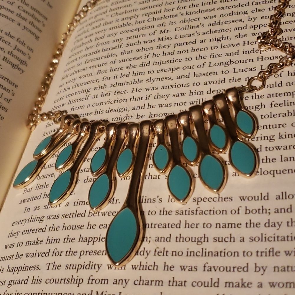 ‎Necklace
